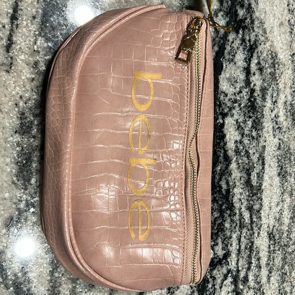 NWT Bebe Josephine croco convertible sling. Retail $89 - Picture 1 of 6